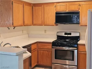 Photo #4: 2705333 Listing