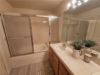 Photo #6: 2705333 Listing