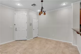 Photo #5: 2705337 Listing 