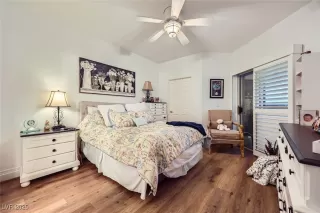 Photo #4: 2705345 Listing