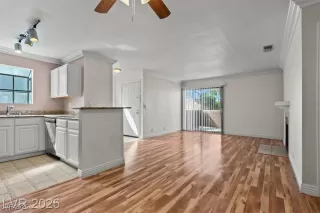 Photo #4: 2705347 Listing 