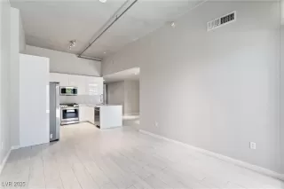 Photo #1: 2705355 Listing 