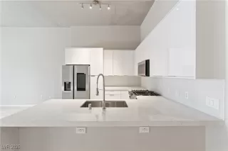 Photo #2: 2705355 Listing 