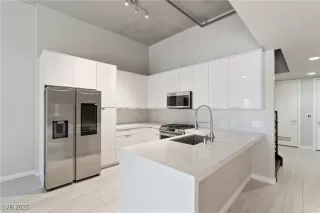 Photo #3: 2705355 Listing 