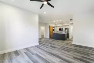 Photo #5: 2705368 Listing 