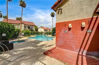 Photo #3: 2705375 Listing