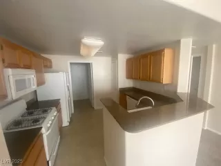 Photo #2: 2705391 Listing 