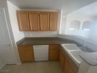 Photo #4: 2705391 Listing 