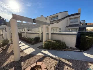 Photo #3: 2705397 Listing 