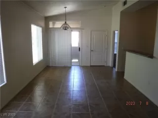 Photo #2: 2705398 Listing 