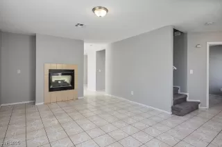 Photo #4: 2705400 Listing