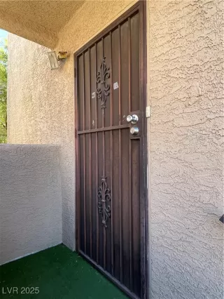 Photo #1: 2705410 Listing 