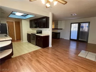 Photo #4: 2705410 Listing 