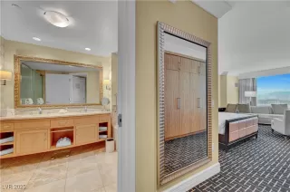 Photo #3: 2705412 Listing 