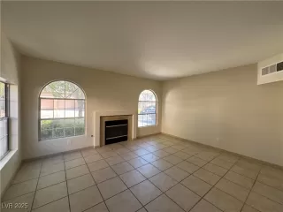 Photo #3: 2705414 Listing 