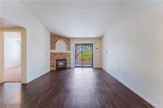 Photo #4: 2705443 Listing 