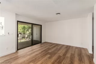 Photo #2: 2705457 Listing