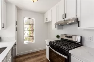 Photo #5: 2705457 Listing