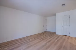 Photo #2: 2705458 Listing 