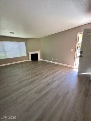 Photo #2: 2705469 Listing 