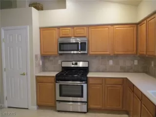 Photo #4: 2705471 Listing 