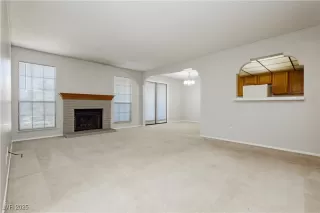 Photo #5: 2705475 Listing