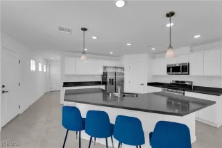 Photo #6: 2705512 Listing