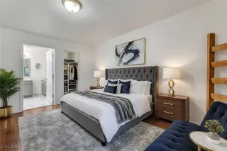 Photo #5: 2705536 Listing 