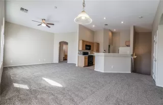 Photo #6: 2705538 Listing 