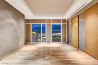 Photo #2: 2705540 Listing