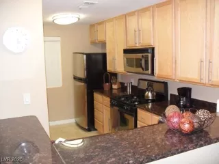 Photo #2: 2705572 Listing 