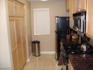 Photo #3: 2705572 Listing 