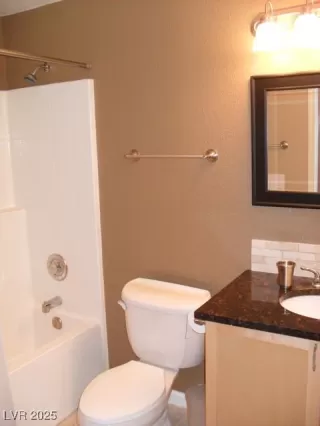Photo #6: 2705572 Listing 