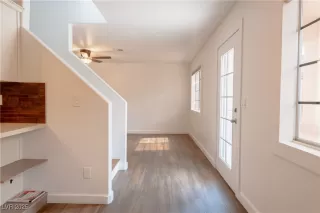 Photo #6: 2705615 Listing