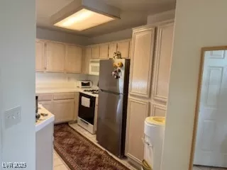 Photo #3: 2705626 Listing 