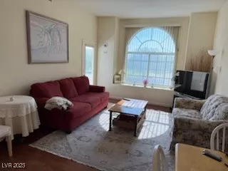 Photo #6: 2705626 Listing 