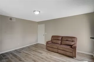 Photo #6: 2705635 Listing 