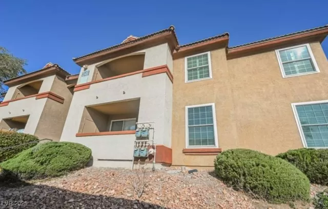 MLS: 2705658 Condo For Sale