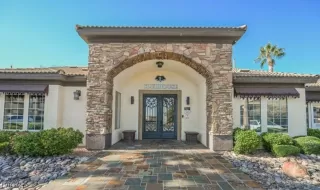 Photo #1: 2705658 Listing 