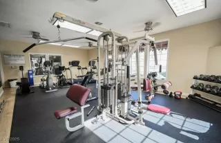 Photo #4: 2705658 Listing 