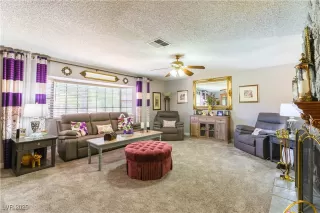 Photo #3: 2705663 Listing