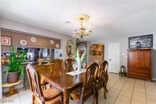 Photo #5: 2705663 Listing