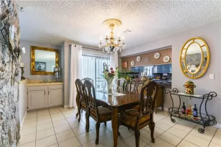 Photo #6: 2705663 Listing