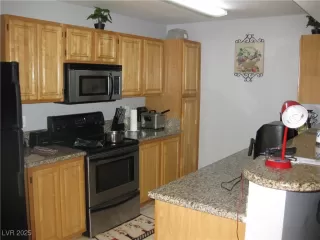 Photo #3: 2705690 Listing 