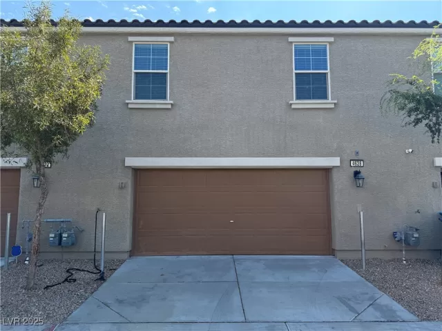 MLS: 2705733 Condo For Sale