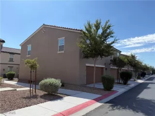 Photo #1: 2705733 Listing 