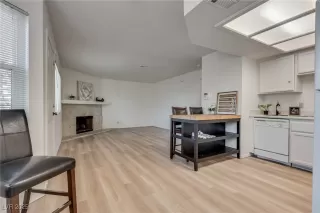 Photo #3: 2705780 Listing