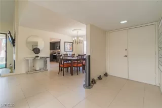 Photo #3: 2705794 Listing