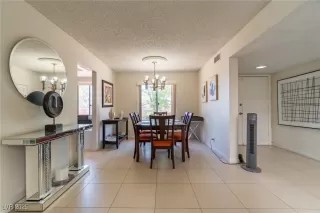 Photo #4: 2705794 Listing