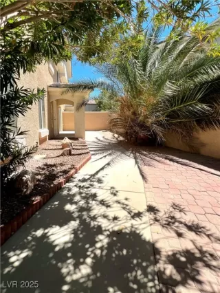 Photo #2: 2705803 Listing 